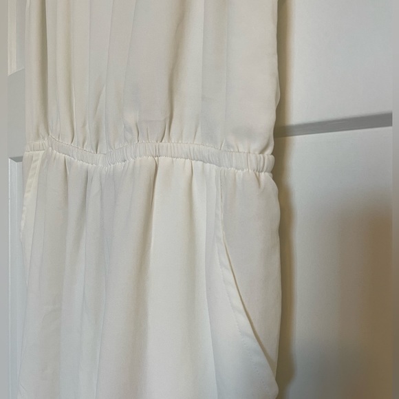 Off White Lace Romper - Picture 4 of 7